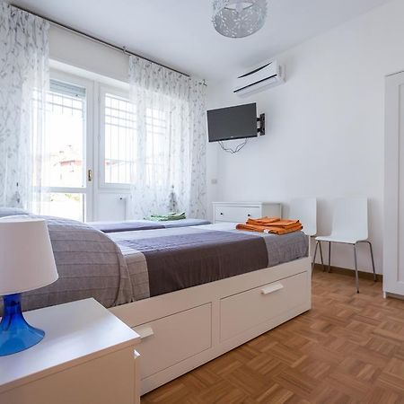 Bolognina Central Apartment Болонья Екстер'єр фото