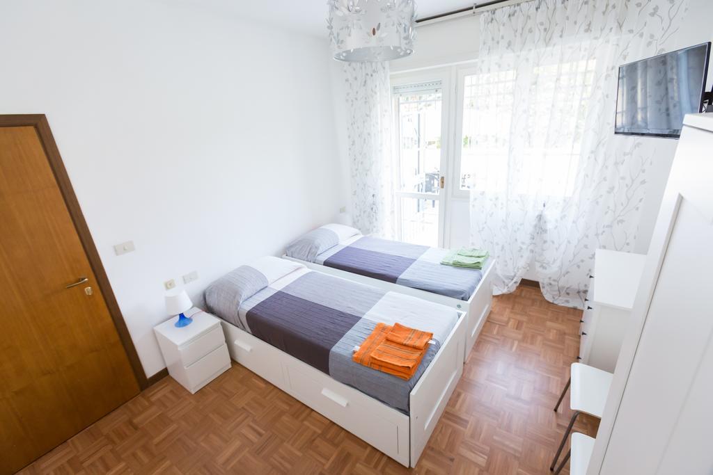 Bolognina Central Apartment Болонья Екстер'єр фото