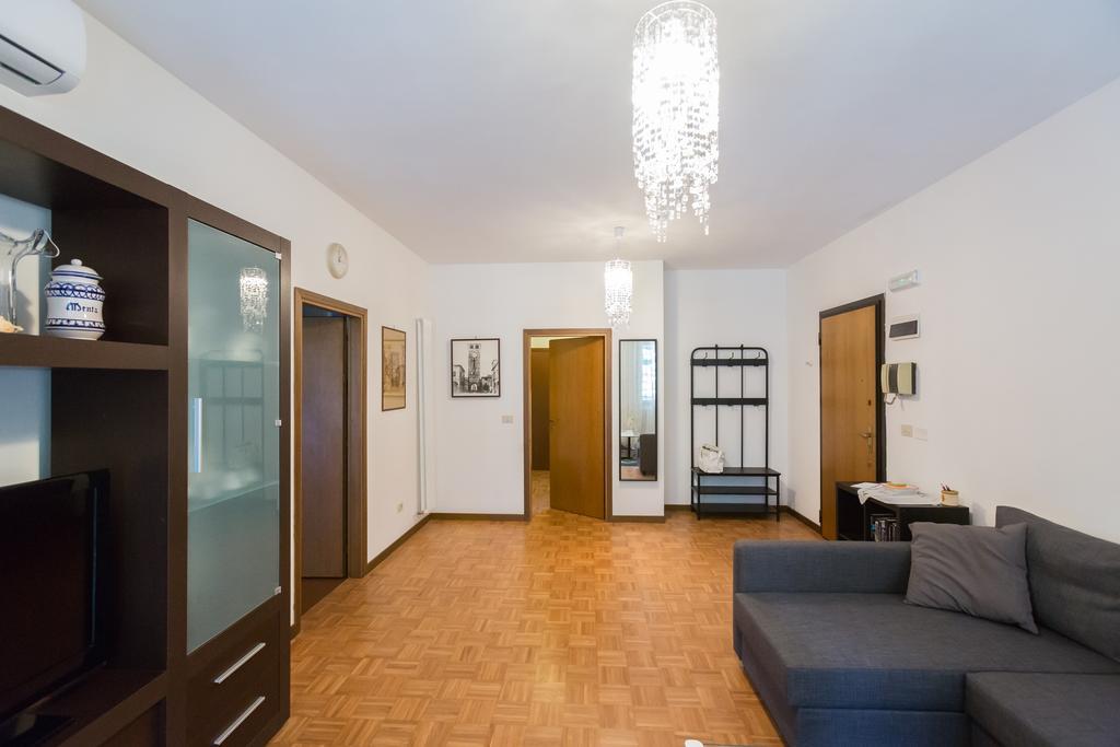 Bolognina Central Apartment Болонья Екстер'єр фото