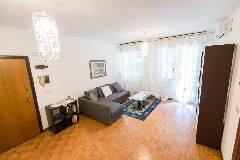 Bolognina Central Apartment Болонья Екстер'єр фото