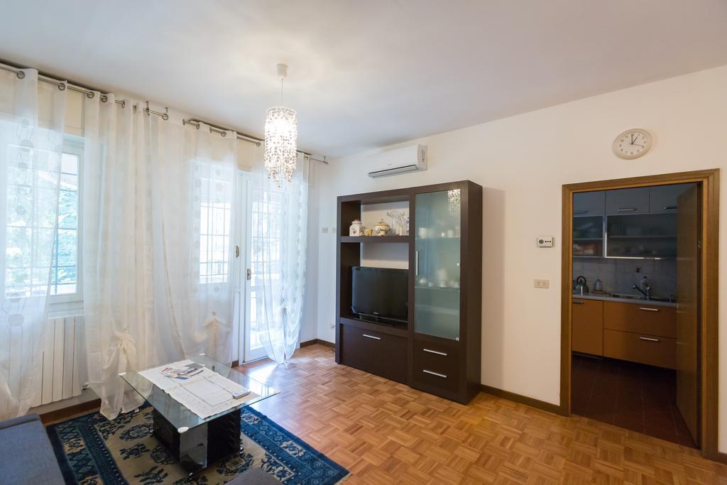 Bolognina Central Apartment Болонья Екстер'єр фото