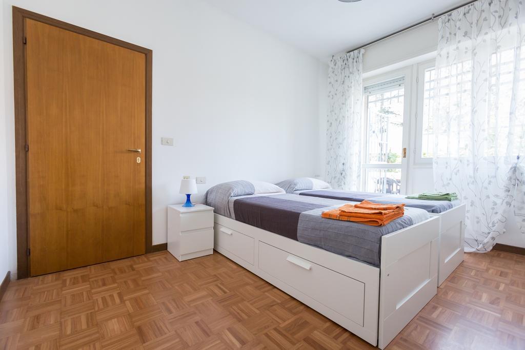 Bolognina Central Apartment Болонья Екстер'єр фото