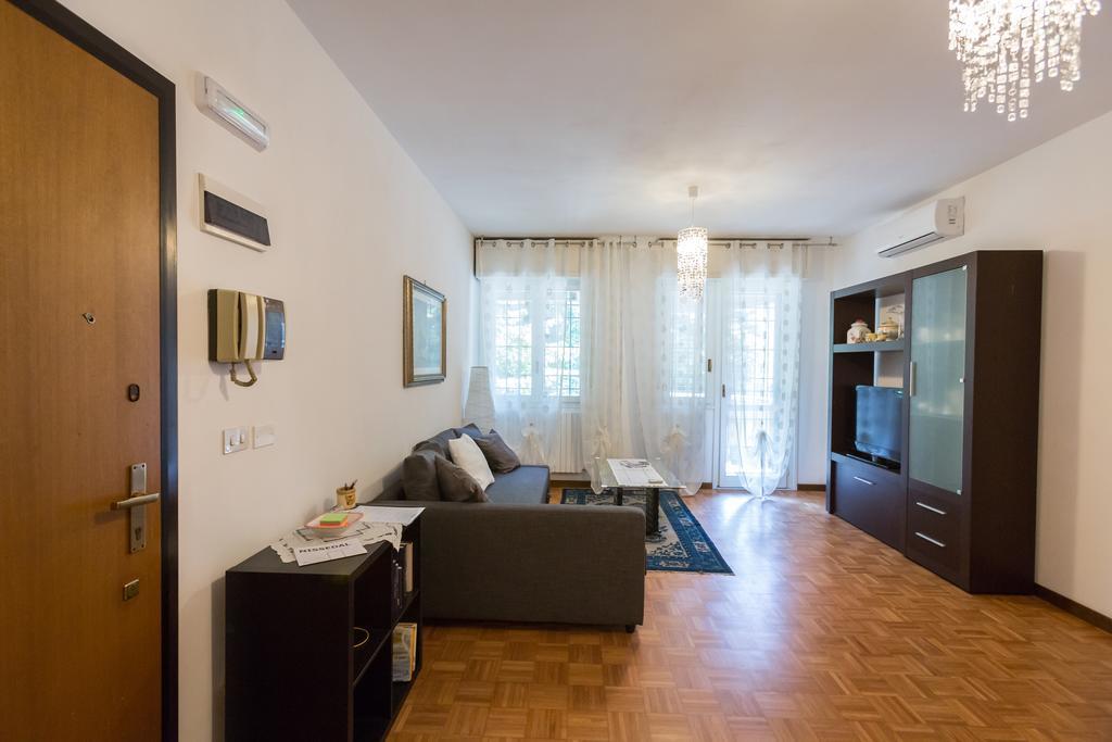 Bolognina Central Apartment Болонья Екстер'єр фото